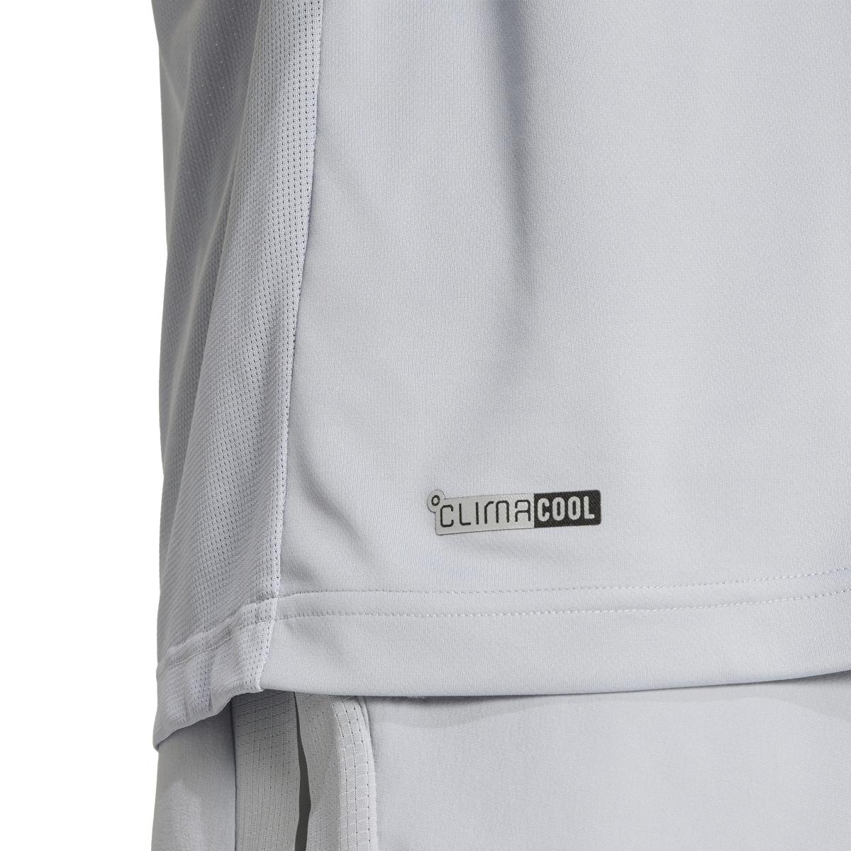 product/2/0/2025_09_adidas_jz8490_6_apparel_on_model_detail_view_2_white.jpg