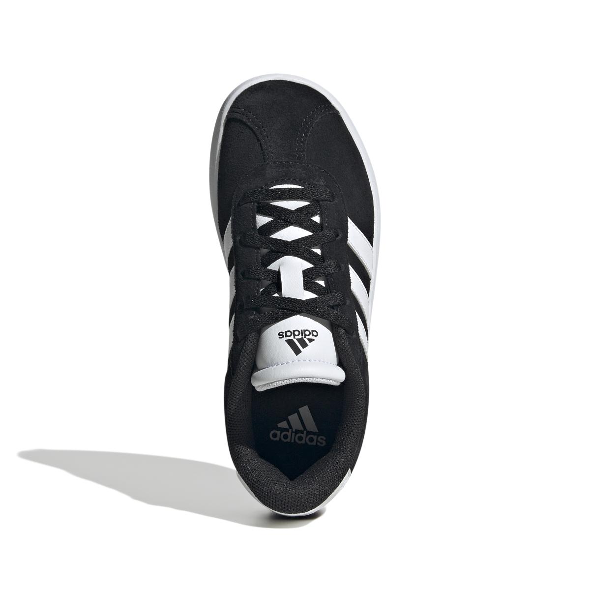 product/a/d/adidas_id6313_3_footwear_photography_top_portrait_view_white.jpg