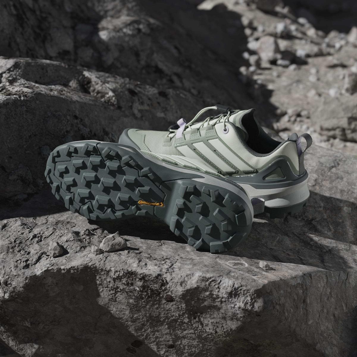 product/a/d/adidas_jh6389_17_footwear_photography_heromrktng_view_4-nw091625.jpg