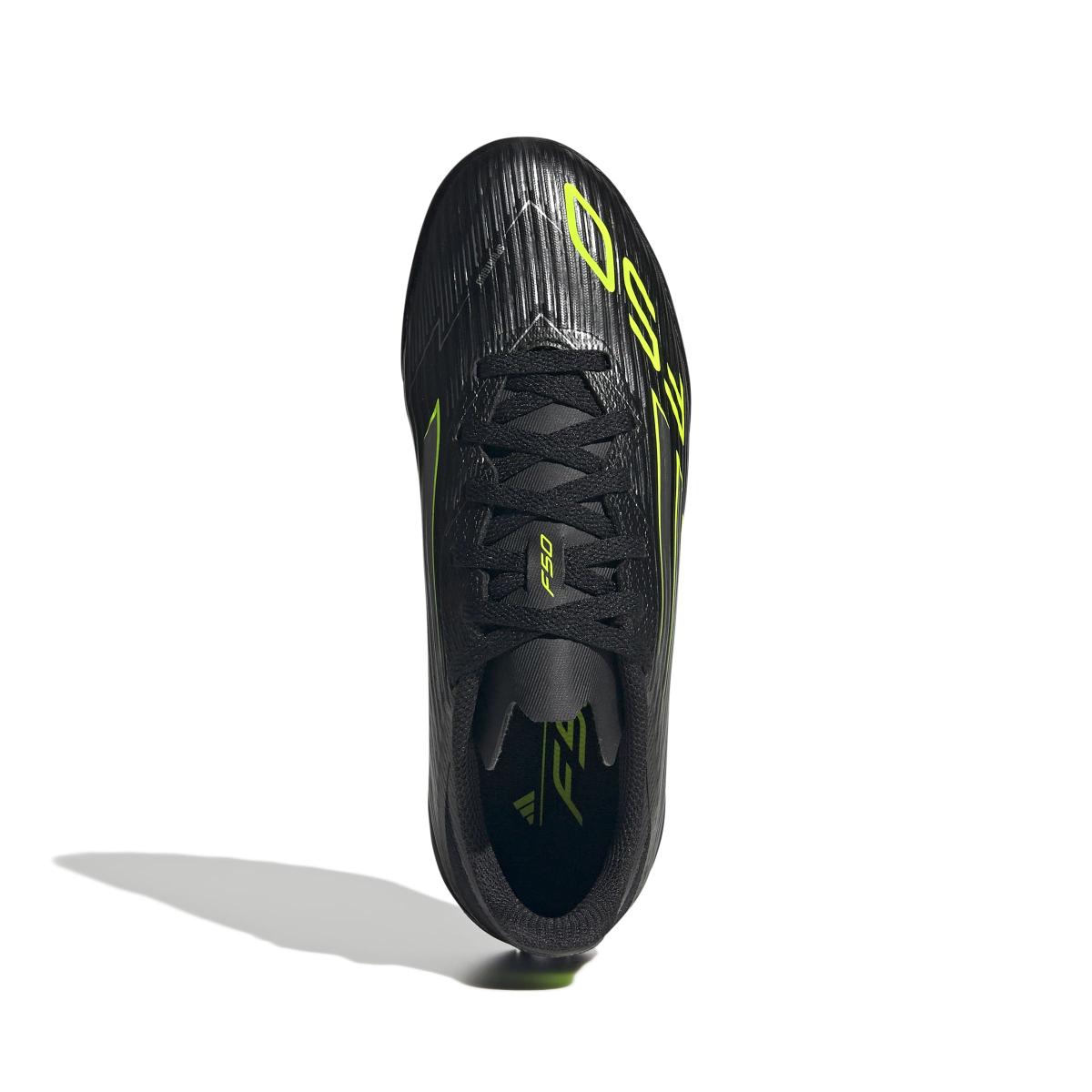product/a/d/adidas_jh9999_2_footwear_photography_top_portrait_view_white-nw091625.jpg