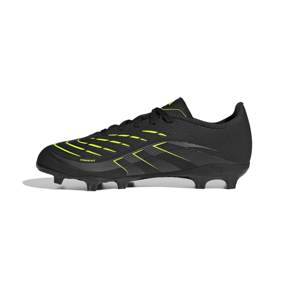 product/a/d/adidas_ji1122_4_footwear_photography_side_medial_center_view_white-nw091625.jpg