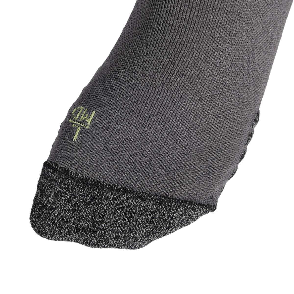 product/a/d/adidas_jm3669_grefiv_3.jpg