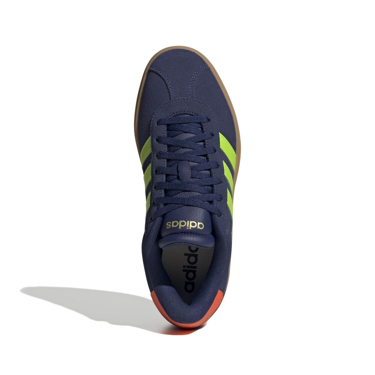 product/a/d/adidas_jq5635_3_footwear_photography_top_portrait_view_white-nw091625.jpg