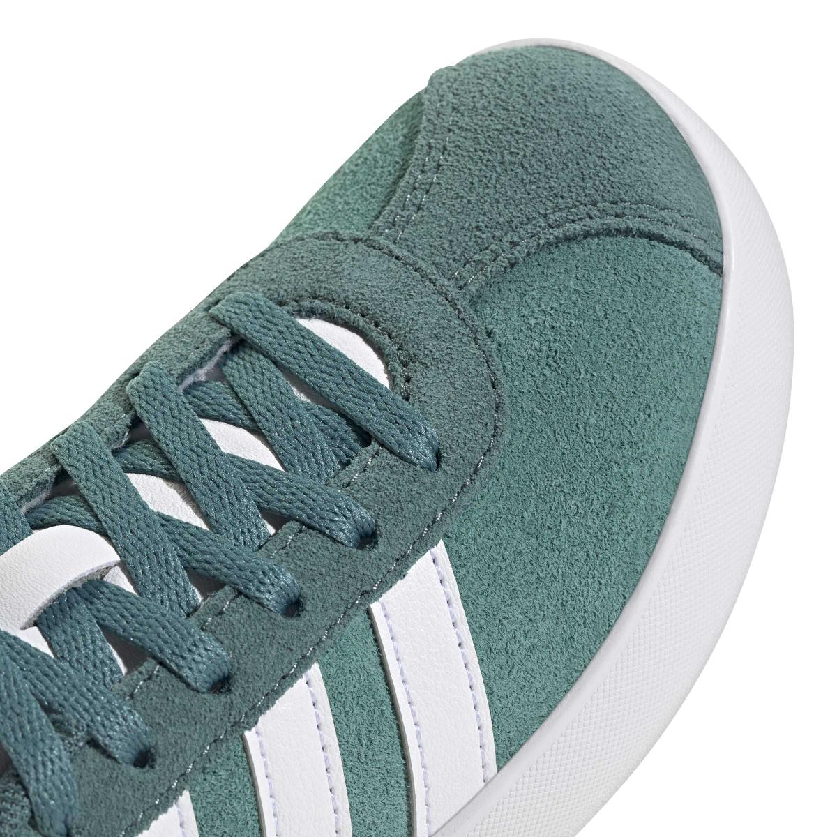 product/a/d/adidas_js3490_8_footwear_photography_detail_view_1_white-nw091725.jpg