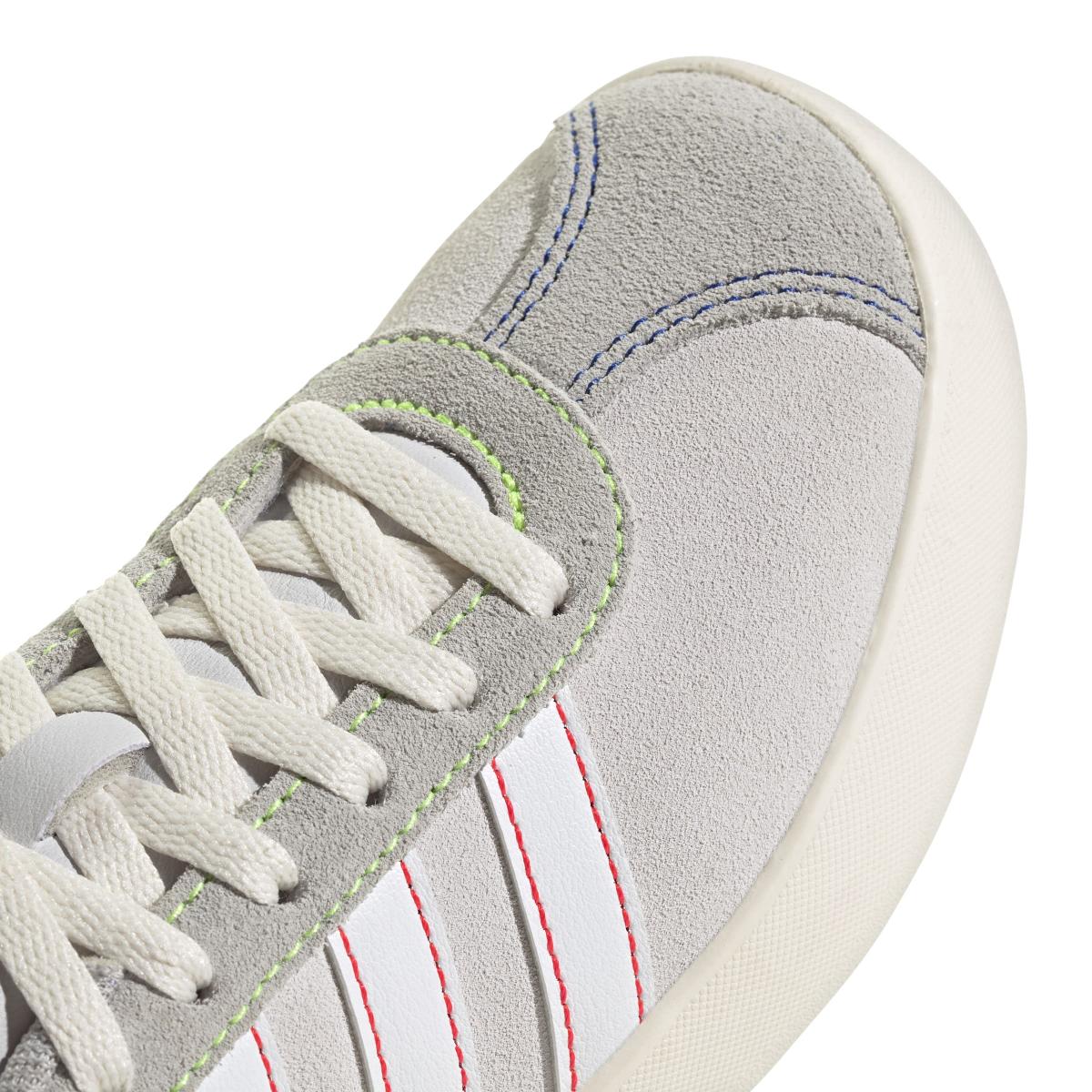 product/a/d/adidas_js3491_8_footwear_photography_detail_view_1_white-nw091725.jpg