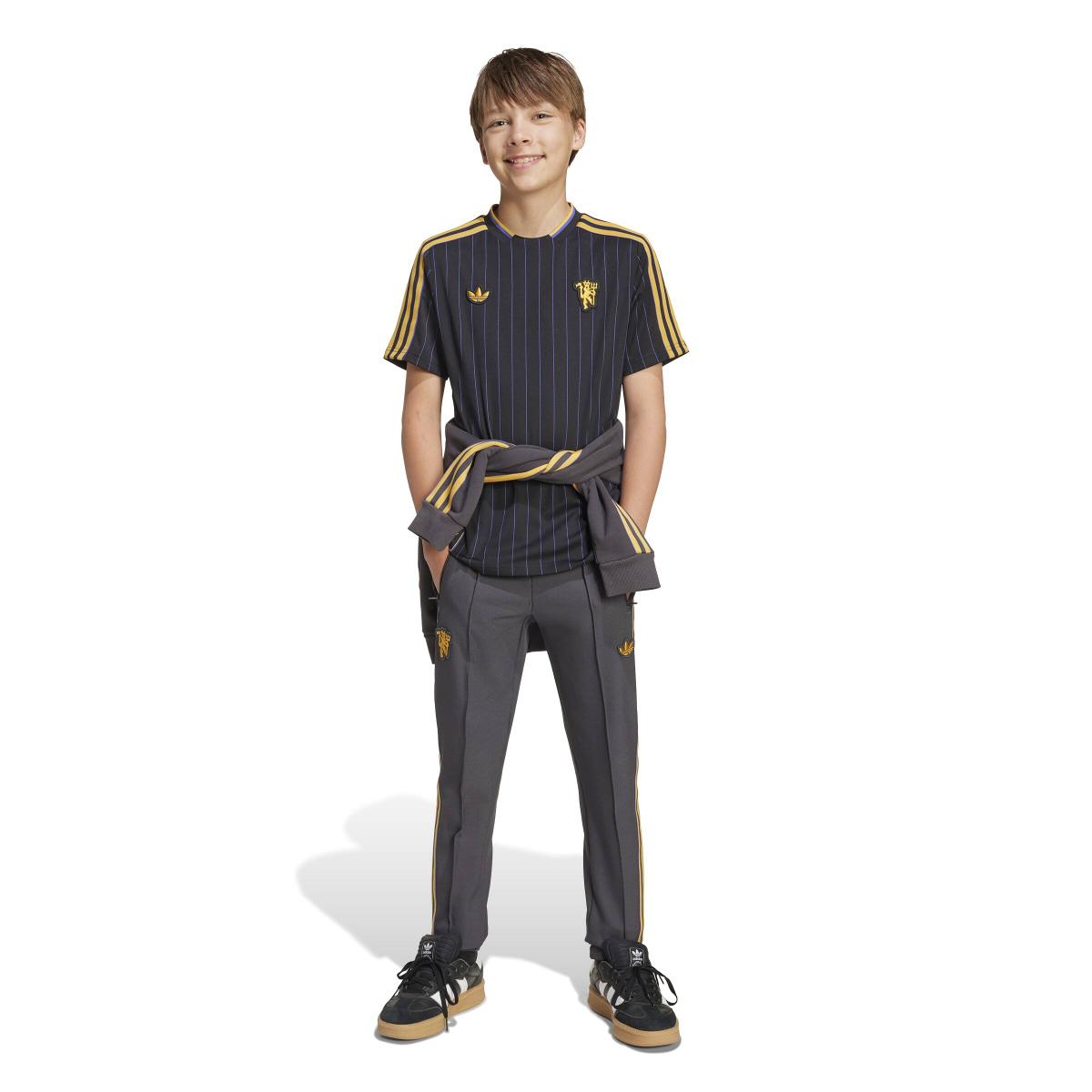 product/a/d/adidas_jy1078_5_apparel_on_model_walking_view_white.jpg