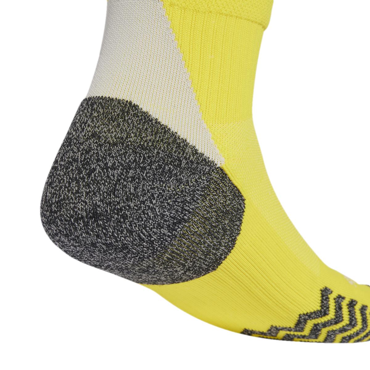 product/a/d/adidas_jz0888_tmyell_3.jpg