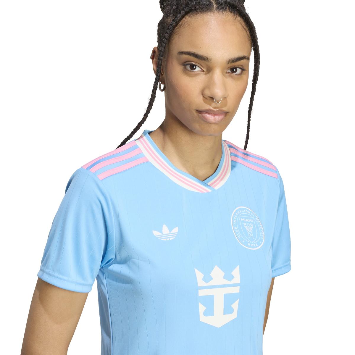 product/a/d/adidas_ka7505_7_apparel_on_model_detail_view_1_white.jpg