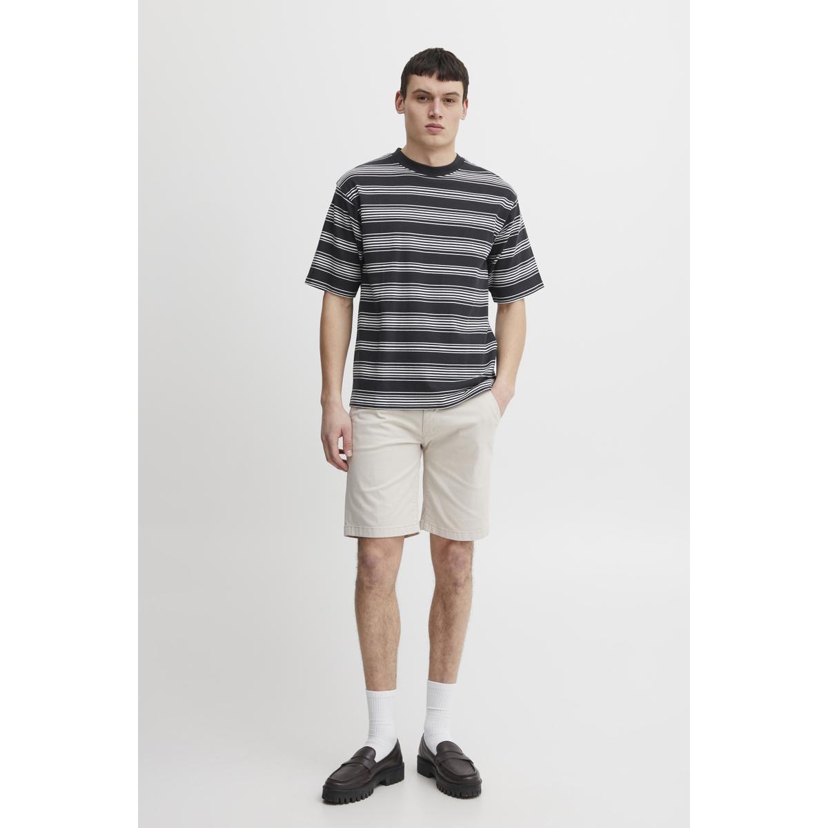 product/c/a/casual-friday_20504702-194013_3.jpg