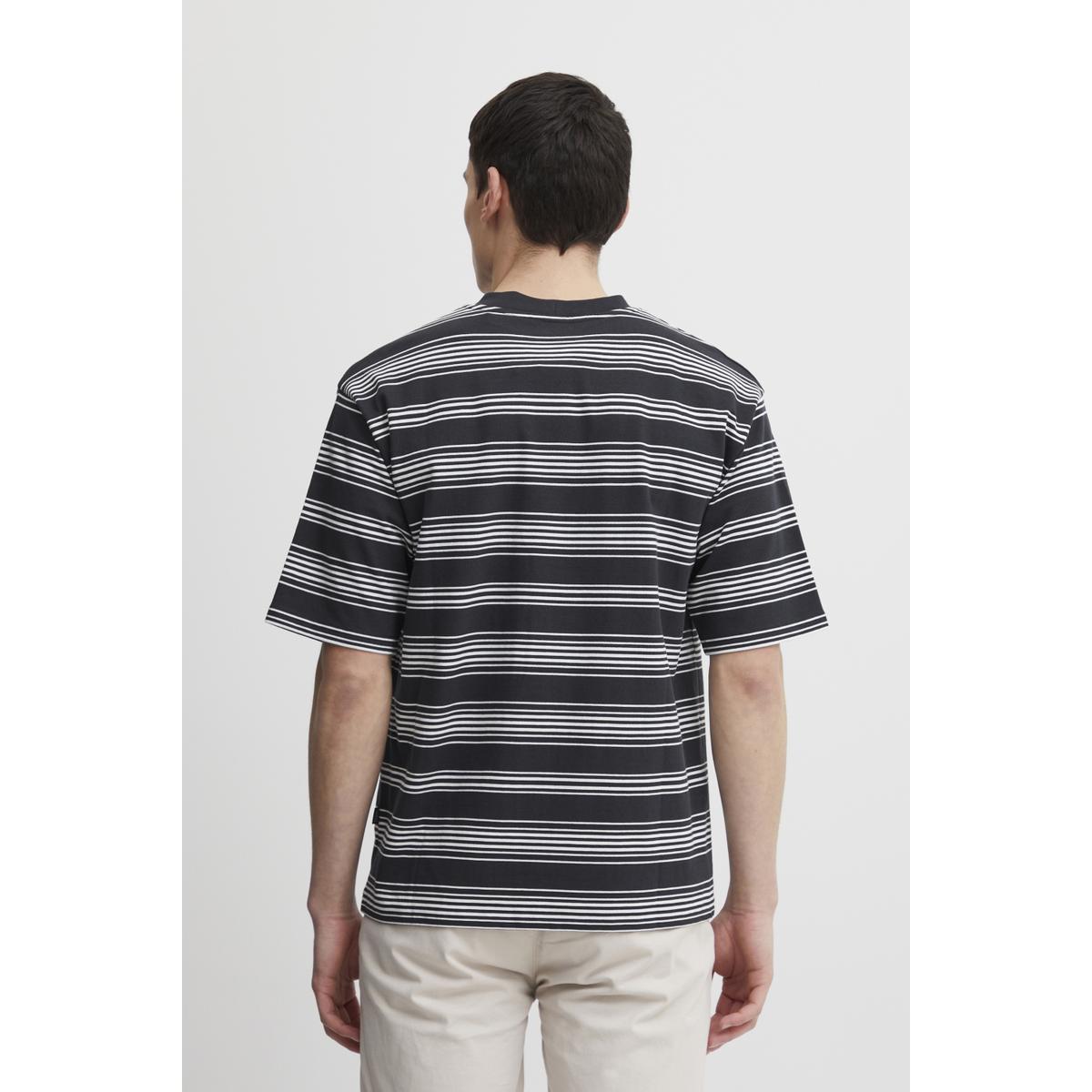 product/c/a/casual-friday_20504702-194013_5.jpg