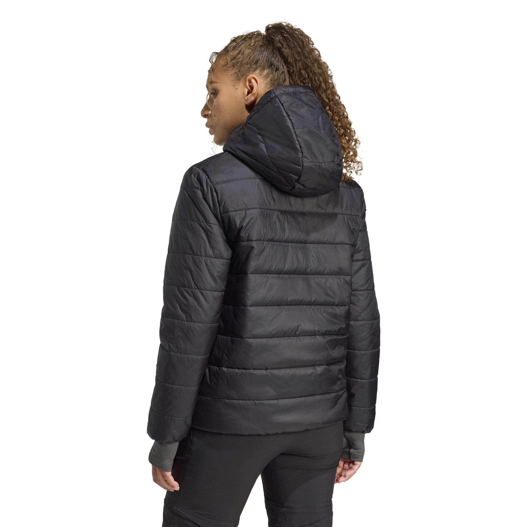 product/2/0/2025_09_adidas_kb2169_3_apparel_on_model_back_view_white.jpg