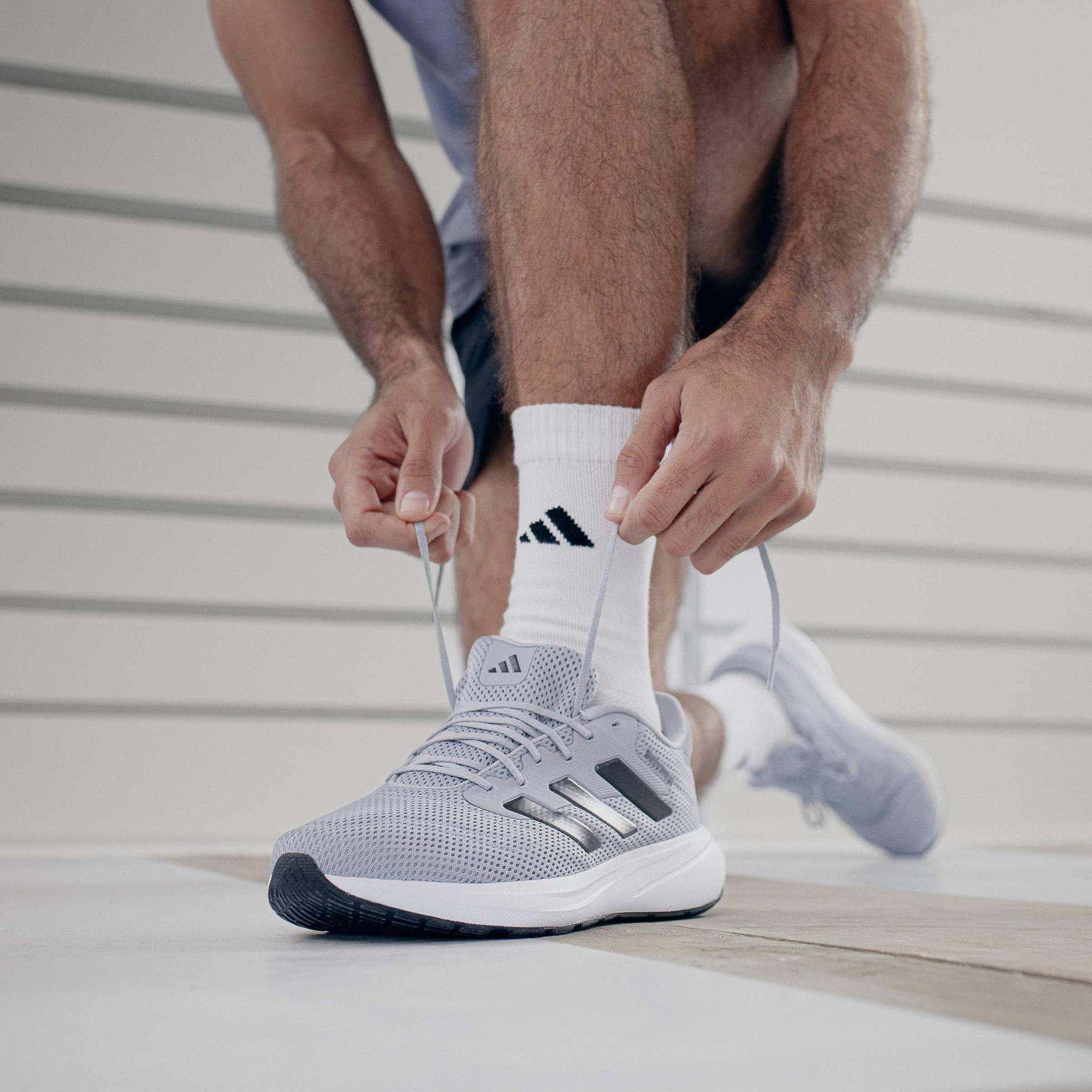 product/a/d/adidas_ih6102_15_footwear_photography_heromrktng_view_4-nw091625.jpg