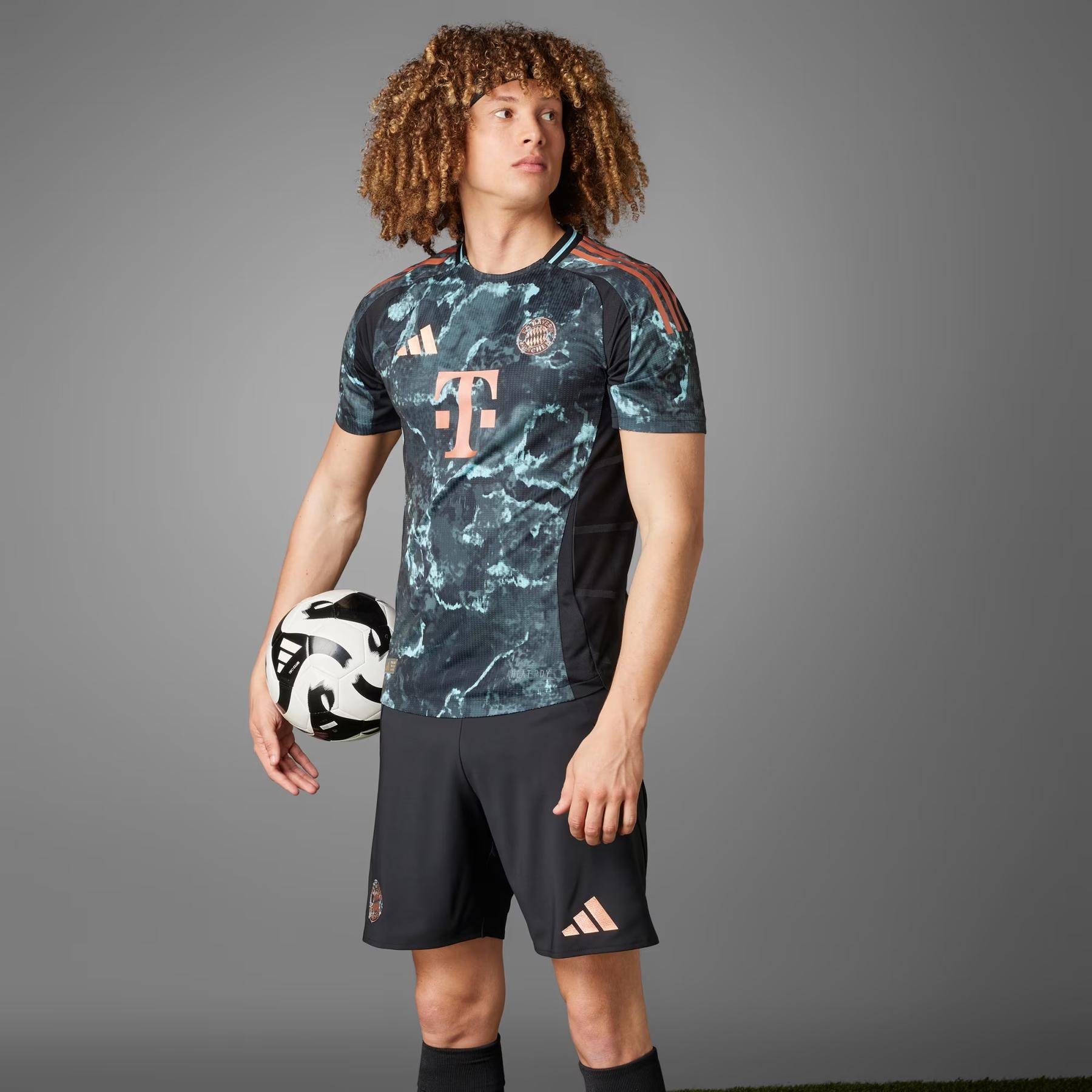 product/a/d/adidas_je8669_black_3.jpg