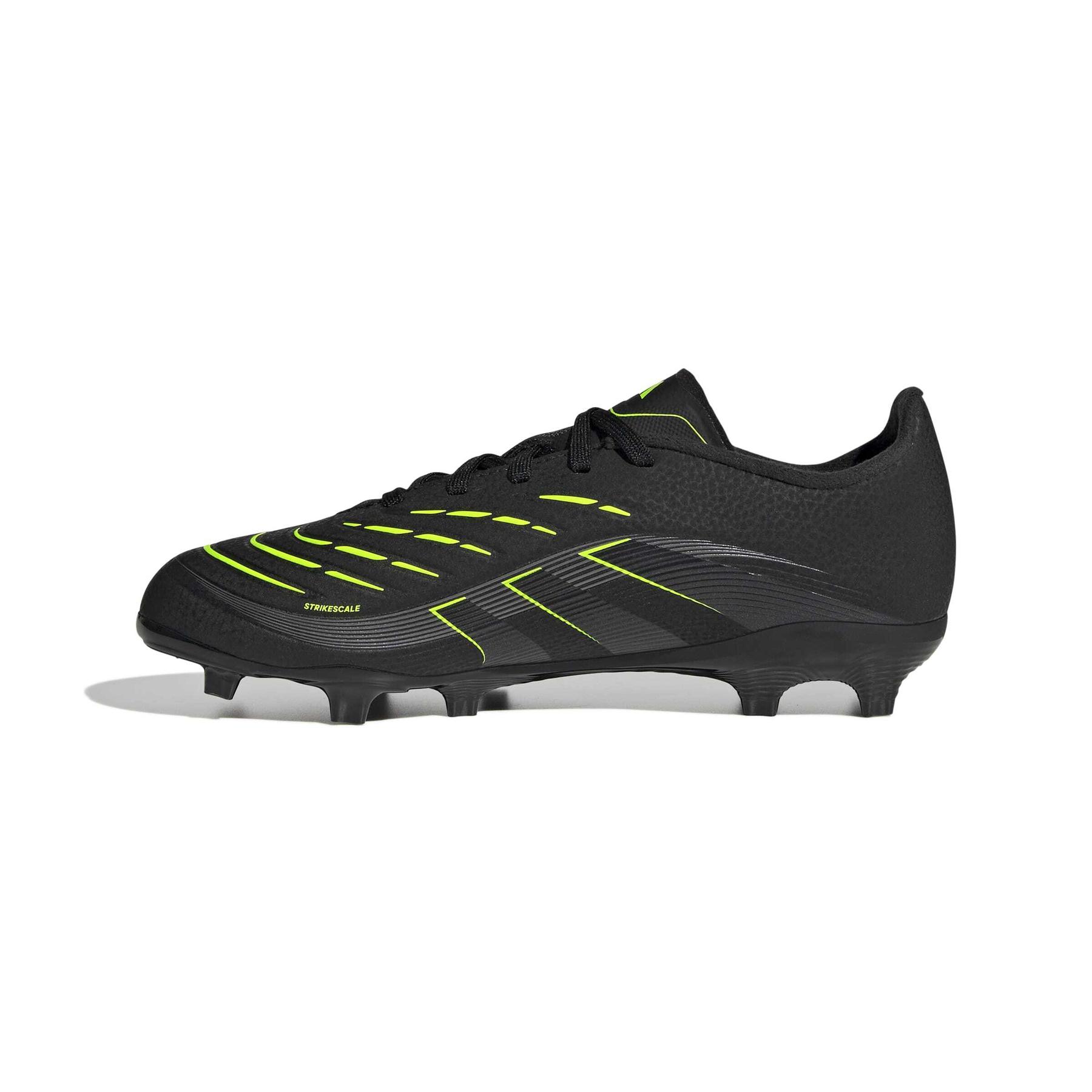 product/a/d/adidas_ji1122_4_footwear_photography_side_medial_center_view_white-nw091625.jpg