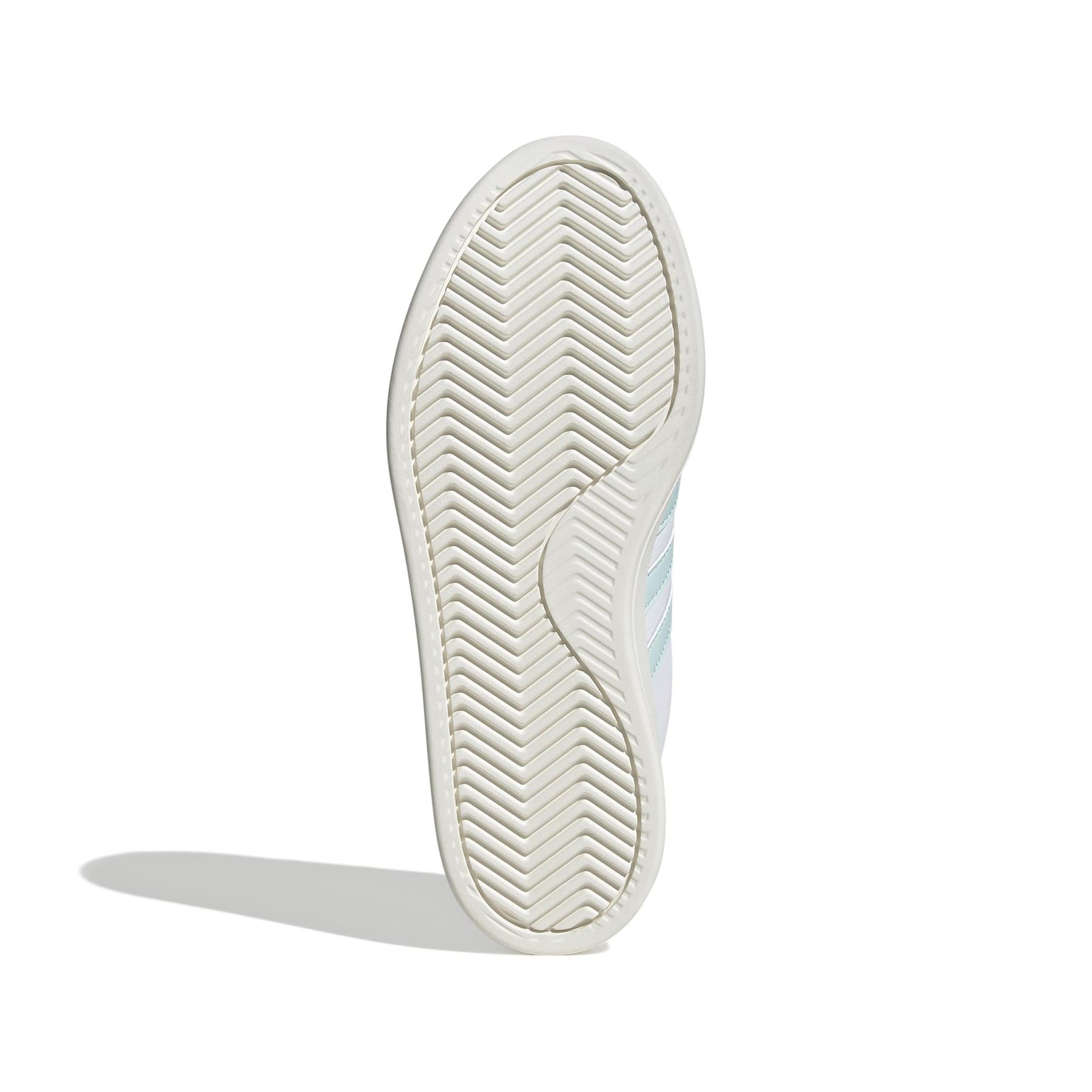 product/a/d/adidas_jr2227_4_footwear_photography_bottom_view_white-nw091625.jpg