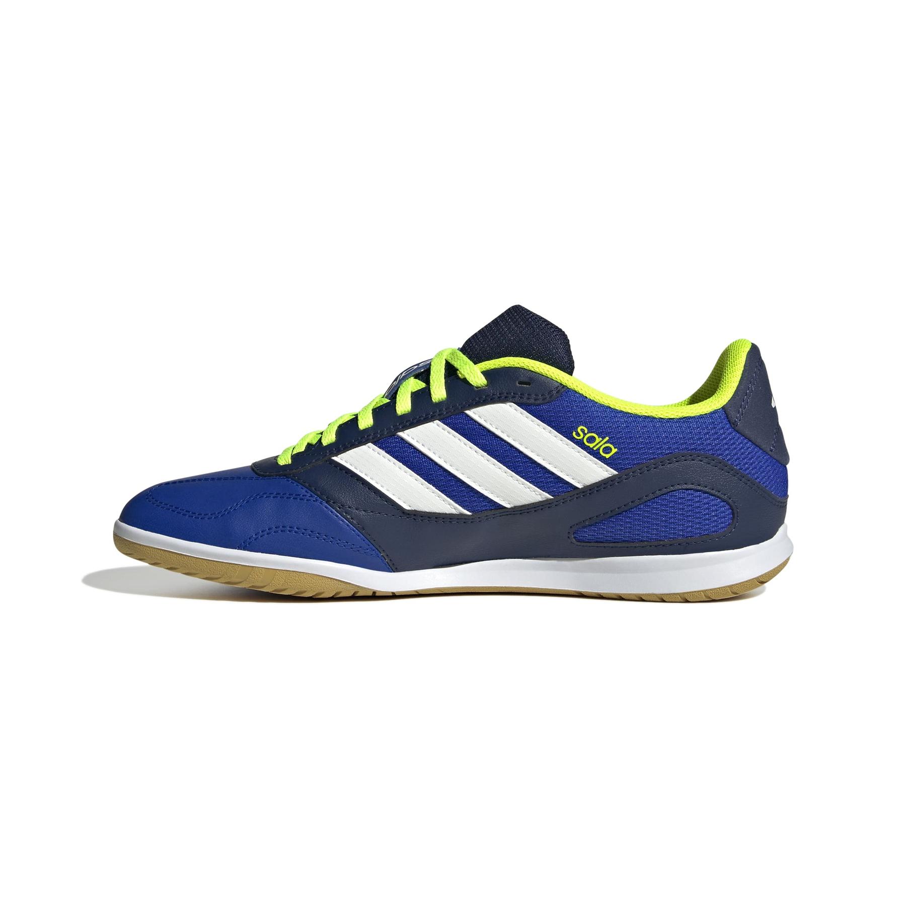 product/a/d/adidas_jr5398_4_footwear_photography_side_medial_center_view_white-nw091725.jpg