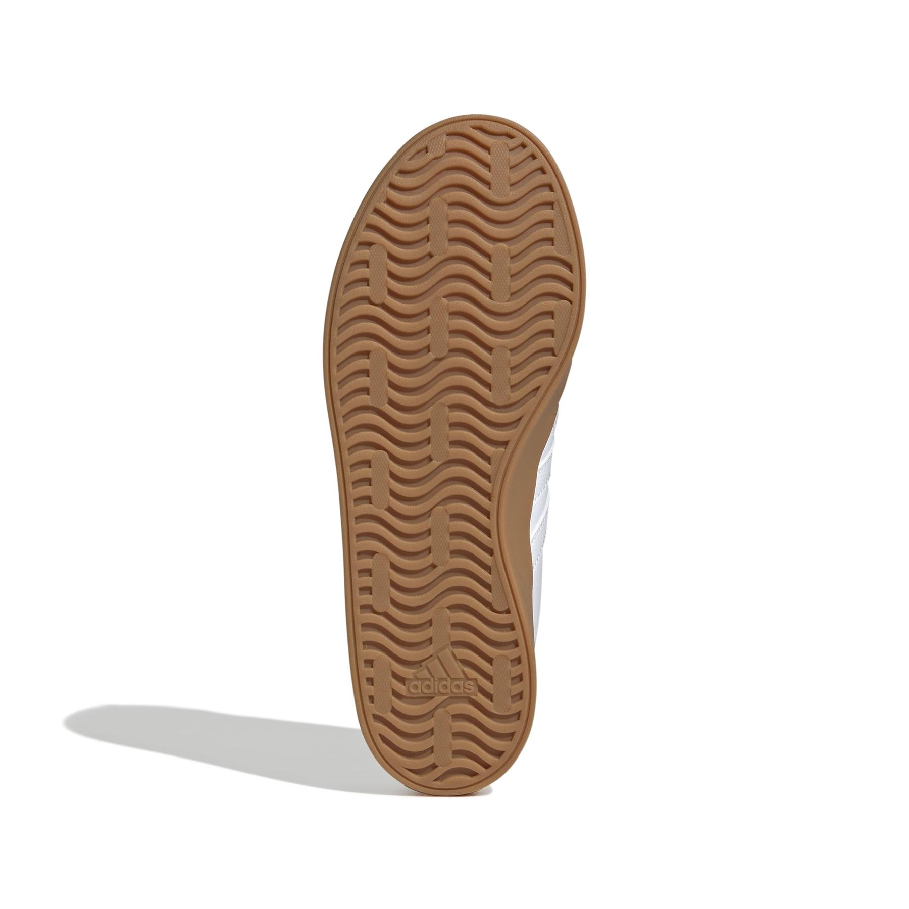 product/a/d/adidas_jr8660_4_footwear_photography_bottom_view_white-nw091725.jpg