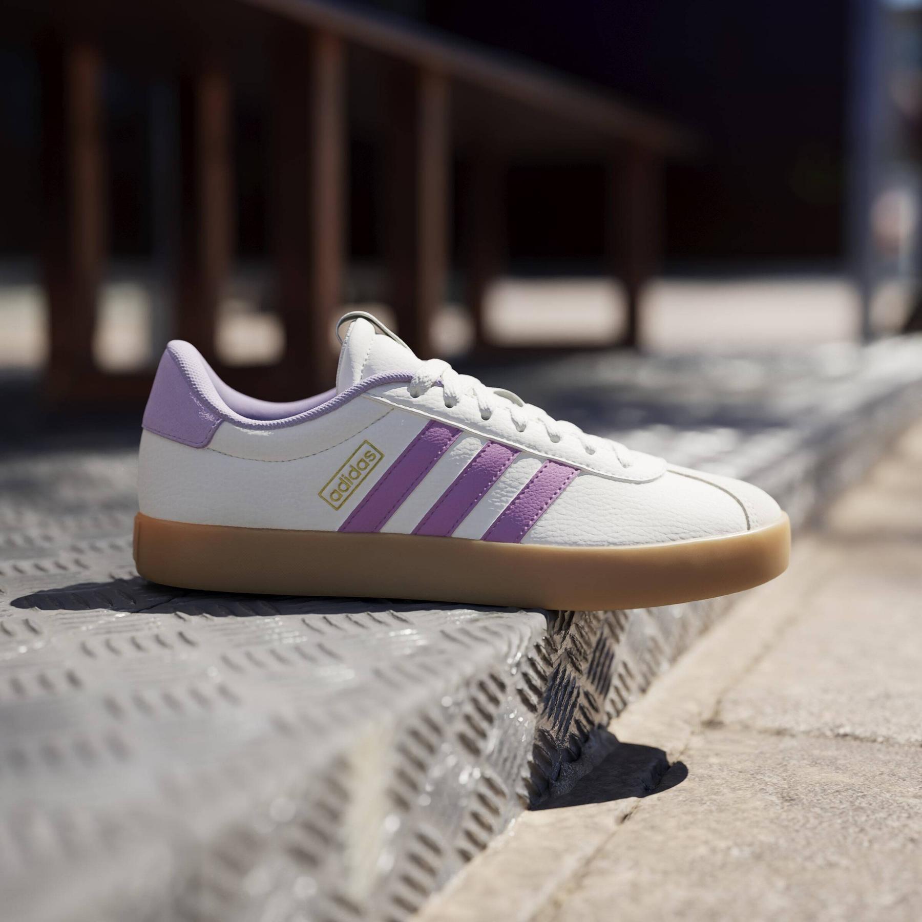 product/a/d/adidas_jr8661_16_footwear_photography_heromrktng_view_3-nw091725.jpg