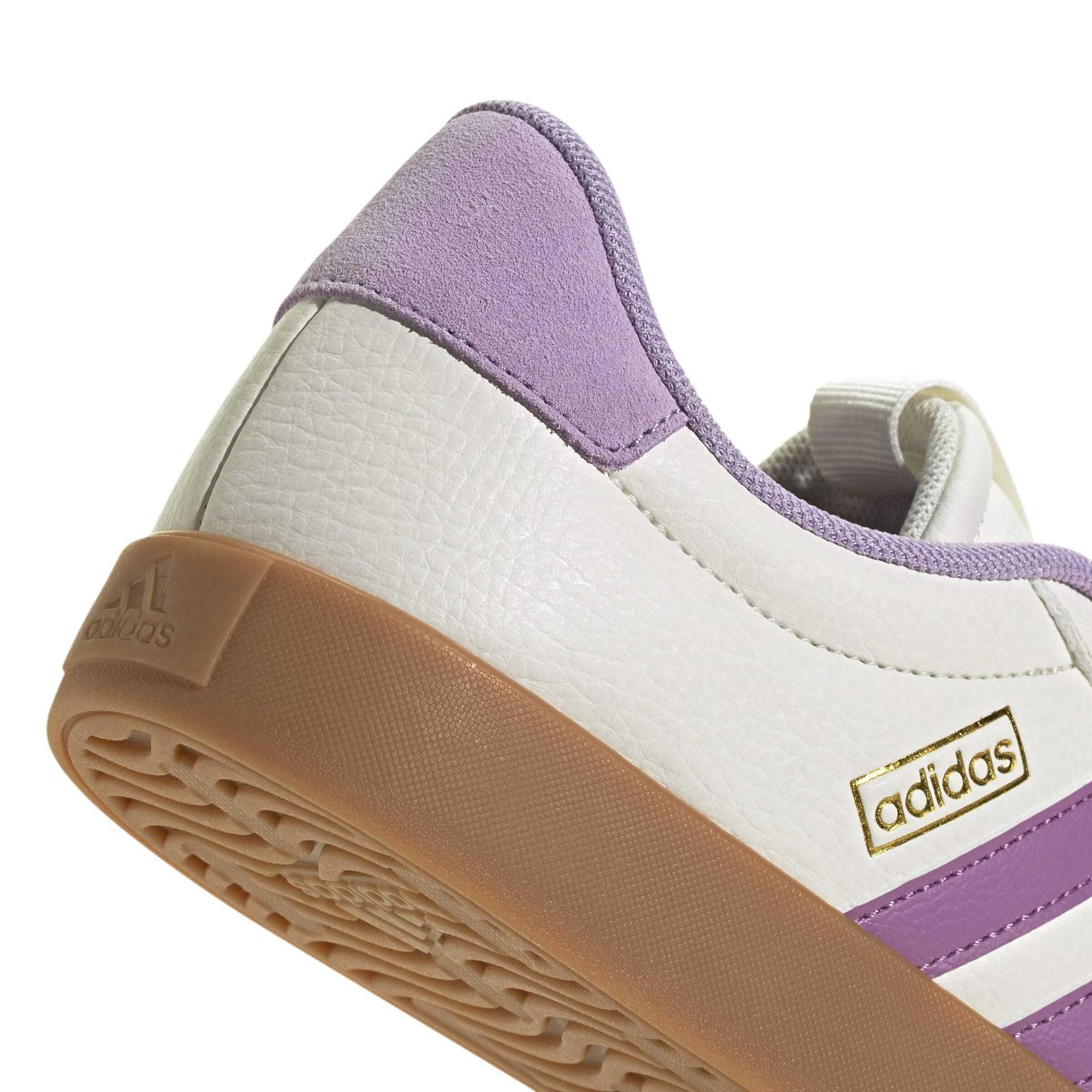 product/a/d/adidas_jr8661_9_footwear_photography_detail_view_2_white-nw091725.jpg