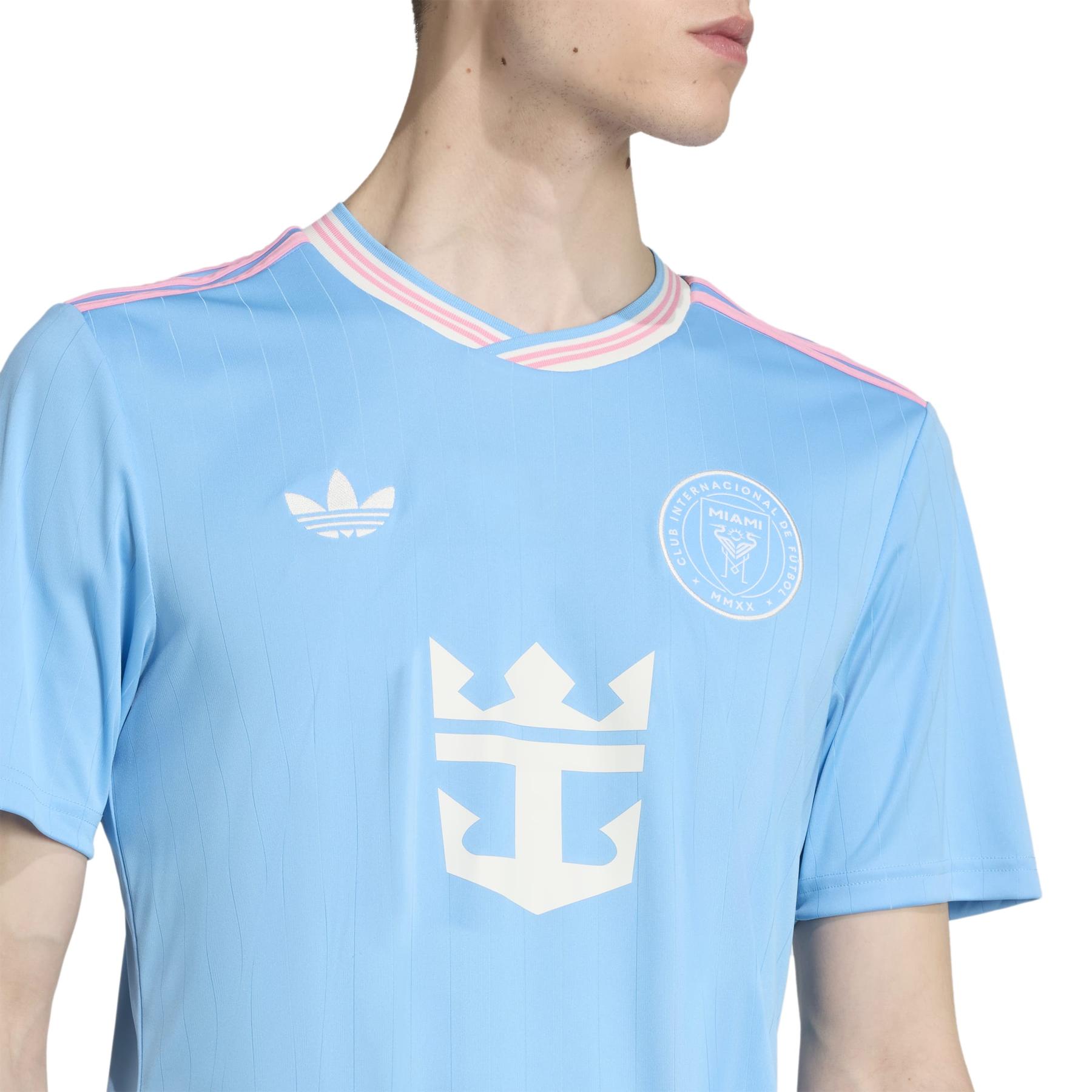 product/a/d/adidas_ka7504_7_apparel_on_model_detail_view_1_white.jpg