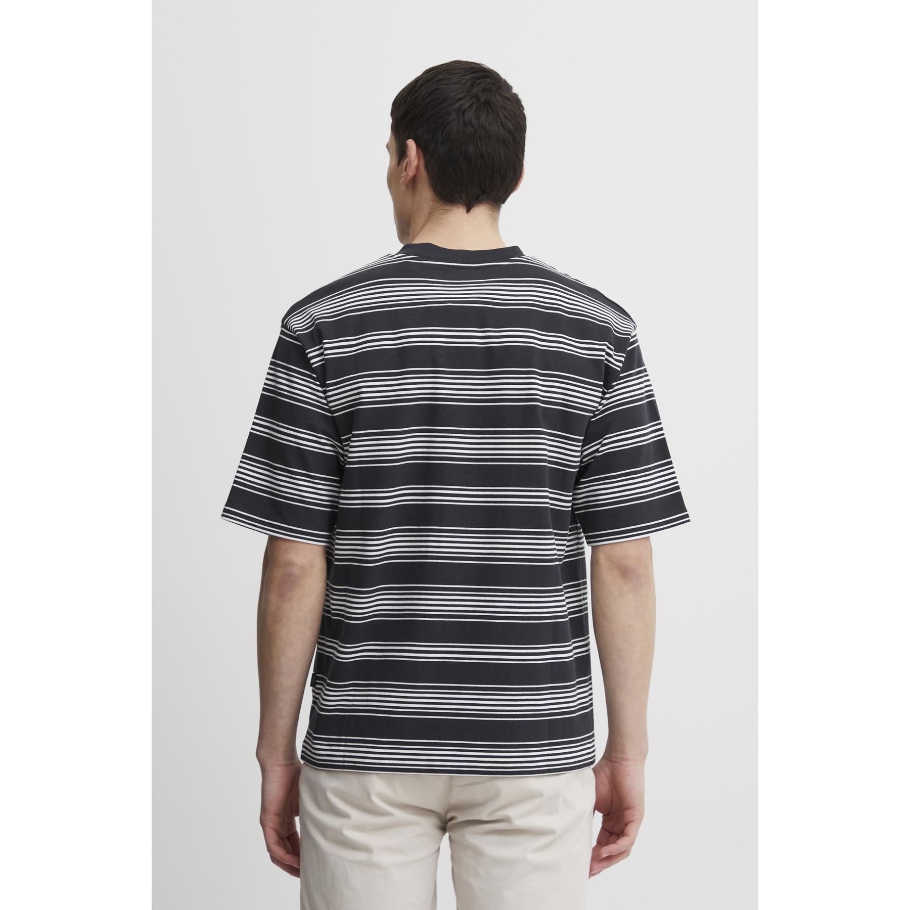 product/c/a/casual-friday_20504702-194013_5.jpg
