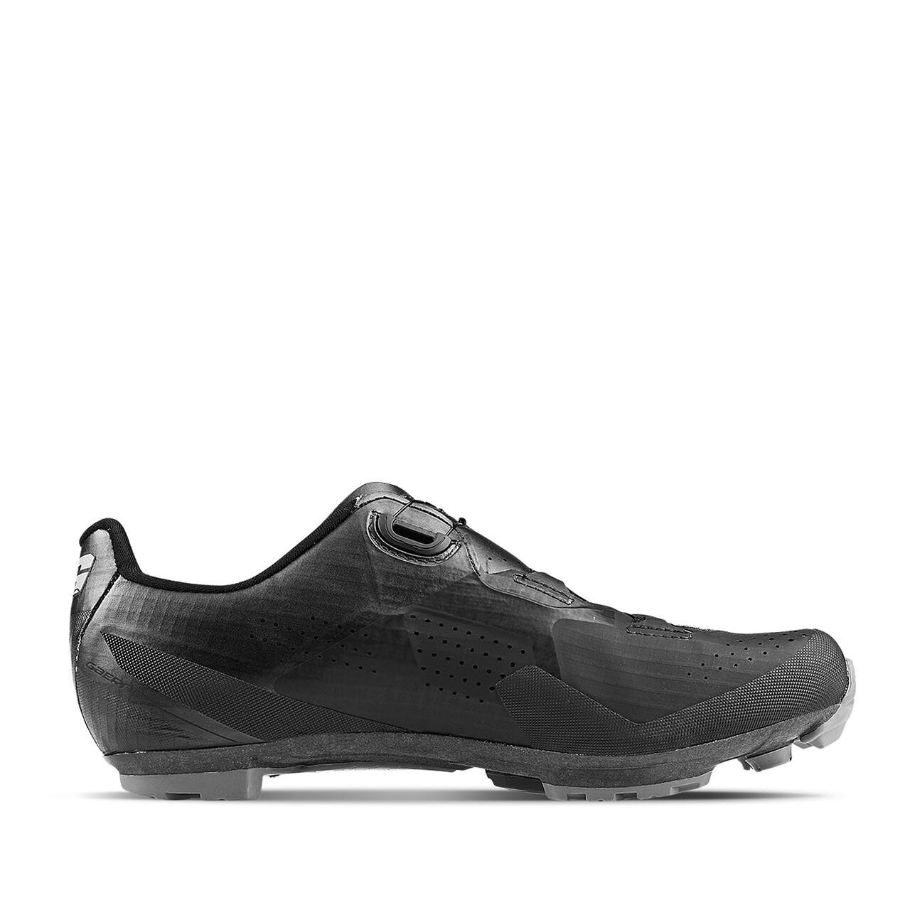 product/g/a/gaerne-3880-001-black-2.jpg