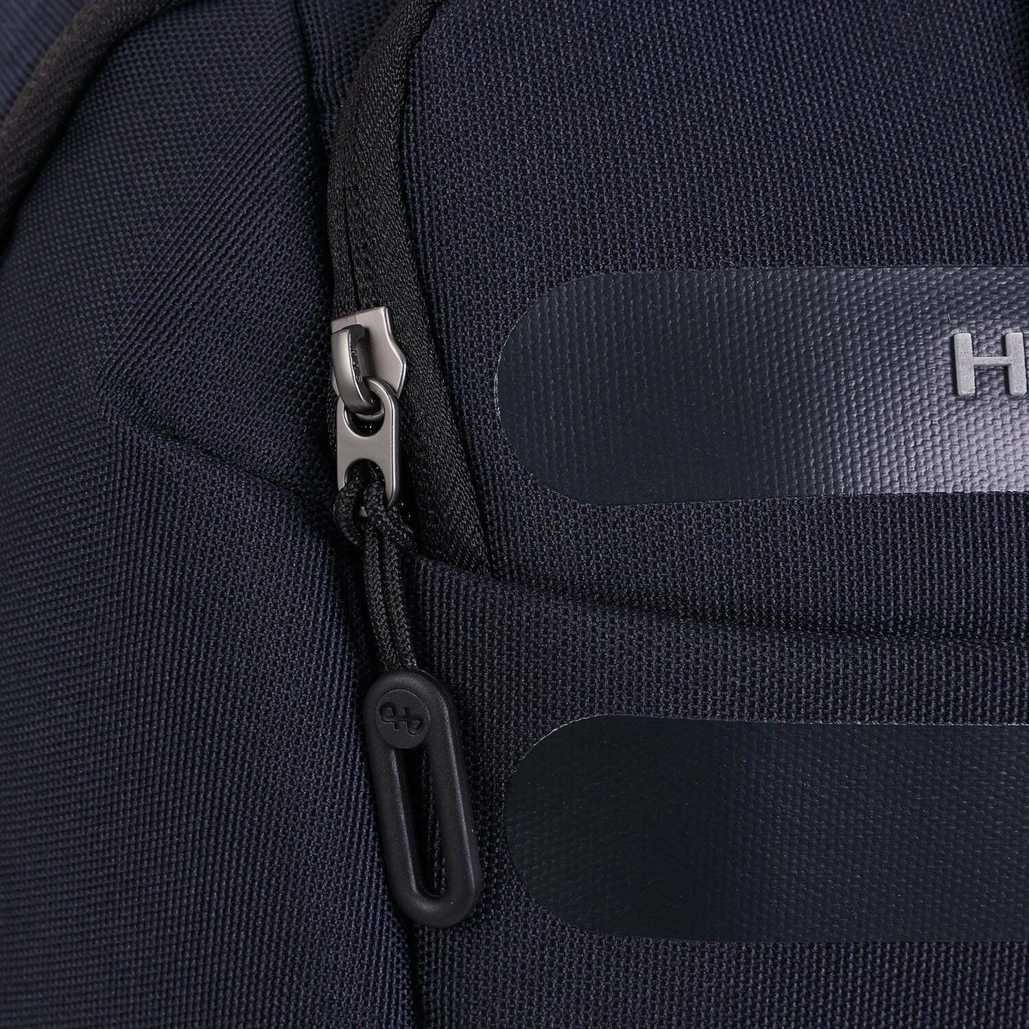 product/h/e/hedgren_hcmby07_870-01_peacoat-blue_4.jpg