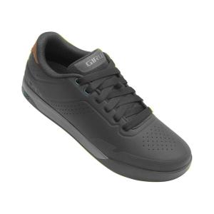 7139689-7139695-shoes-giro-latch-black-grey