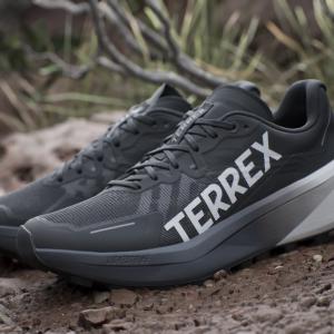 product/a/d/adidas_ie0813_22_footwear_photography_heromrktng_view_9.jpg