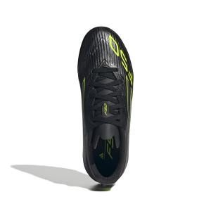 product/a/d/adidas_jh9999_2_footwear_photography_top_portrait_view_white-nw091625.jpg