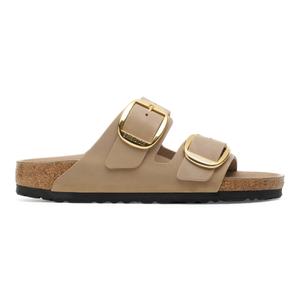 1030395-leather-sandals-with-a-large-buckle-for-women-birkenstock-arizona-tabacco-brown