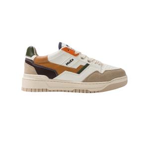 moea-basgn2-28-trainers-moea-gen2-all-in-mountain