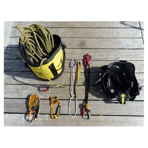 pz-pack-avao1-v4-preparer-ascent-pack-petzl-v4-avao-black